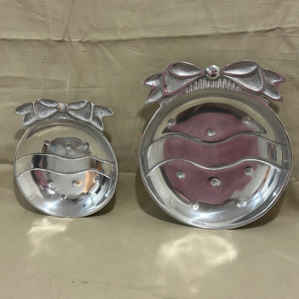 Set 2‎ Metal Holiday Ornament Shaped Serving Bowls Candy Nut Dish Silver